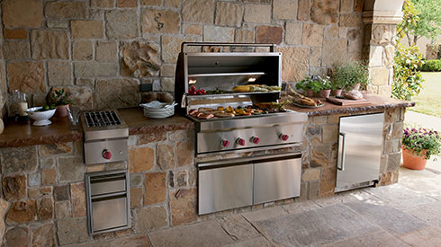 Inspiring Outdoor Kitchens image 1